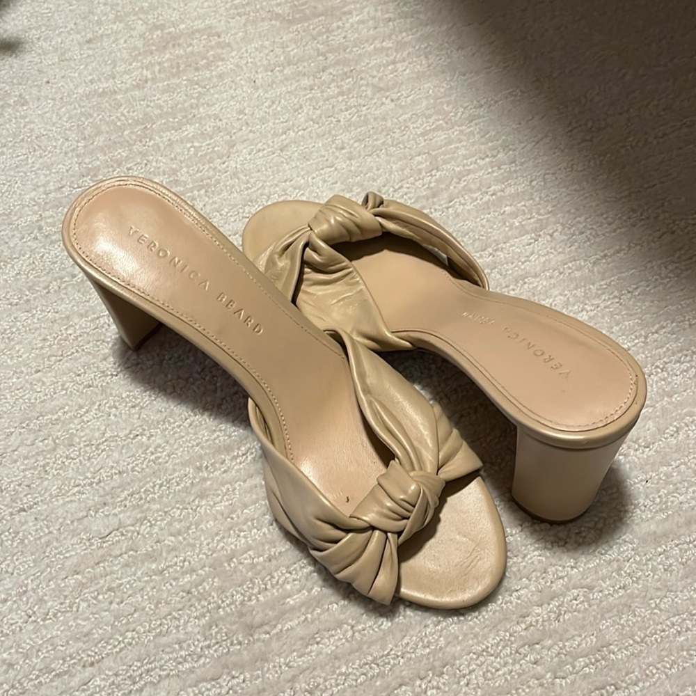 Gently worn nude Veronica Beard heeled sandals size 8